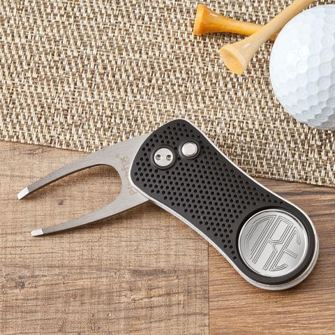 Divot tool